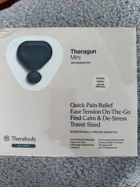 Therabody Theragun Mini - Beige with Black Attachment